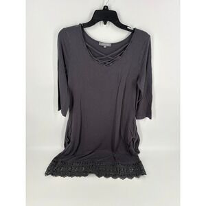 Simply Southern Gray Tunic Top Criss Cross Neckline Crochet Hem 3/4‎ Sleeve